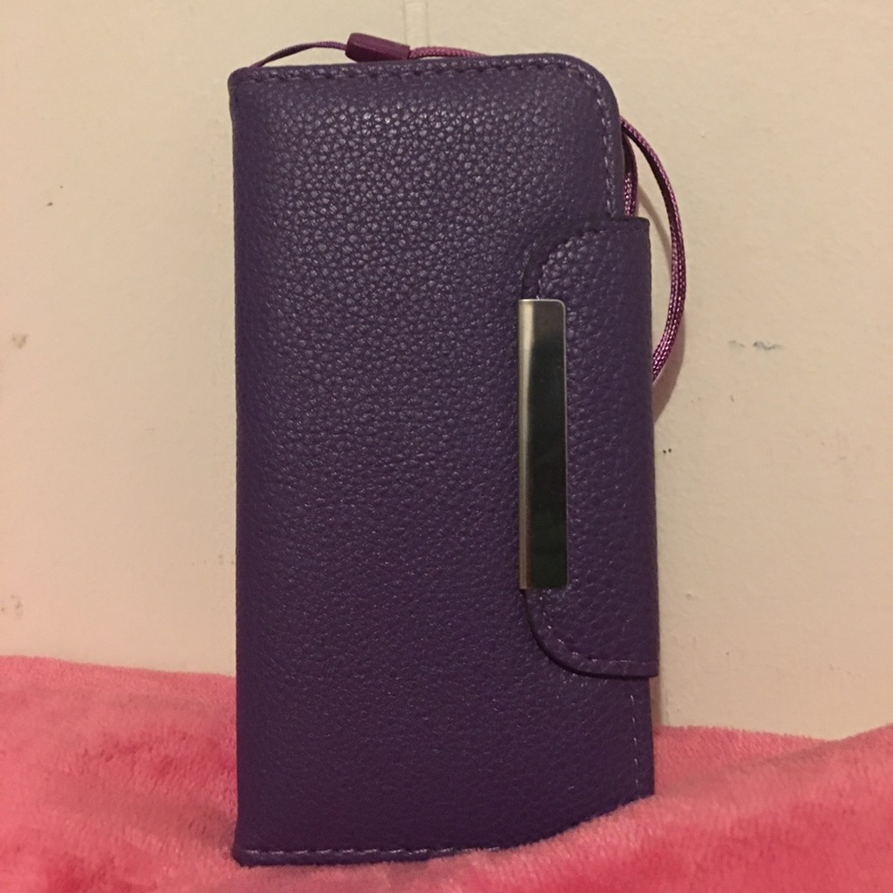 2 NIB Urge IPhone 6/6s Magnetic Wallet Case: Purple